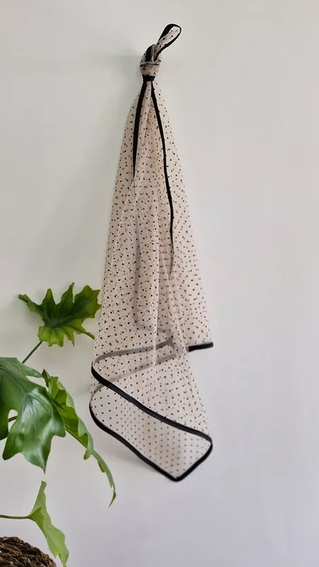 مینی اسکارف خال مخمل